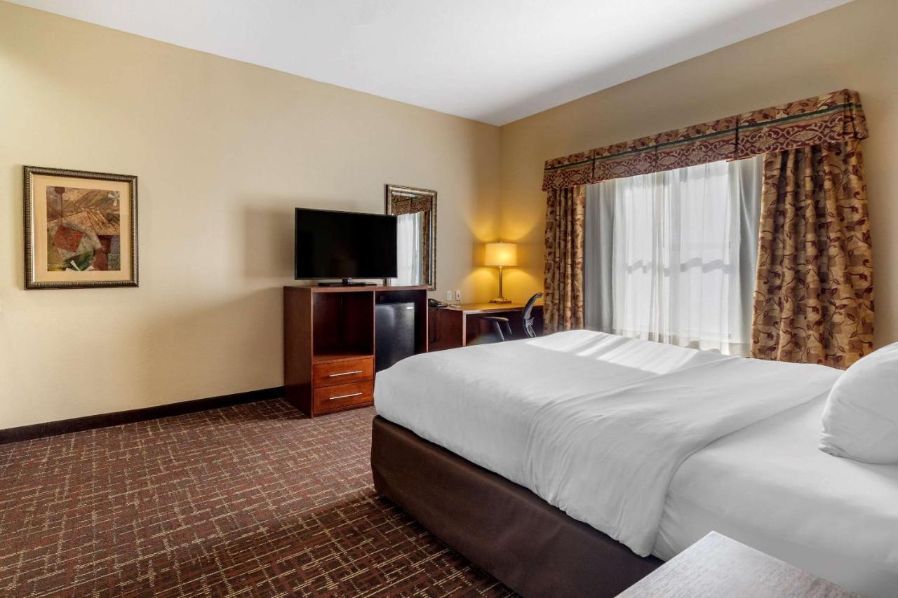 Comfort Inn & Suites Shawnee North Near I-40 Экстерьер фото