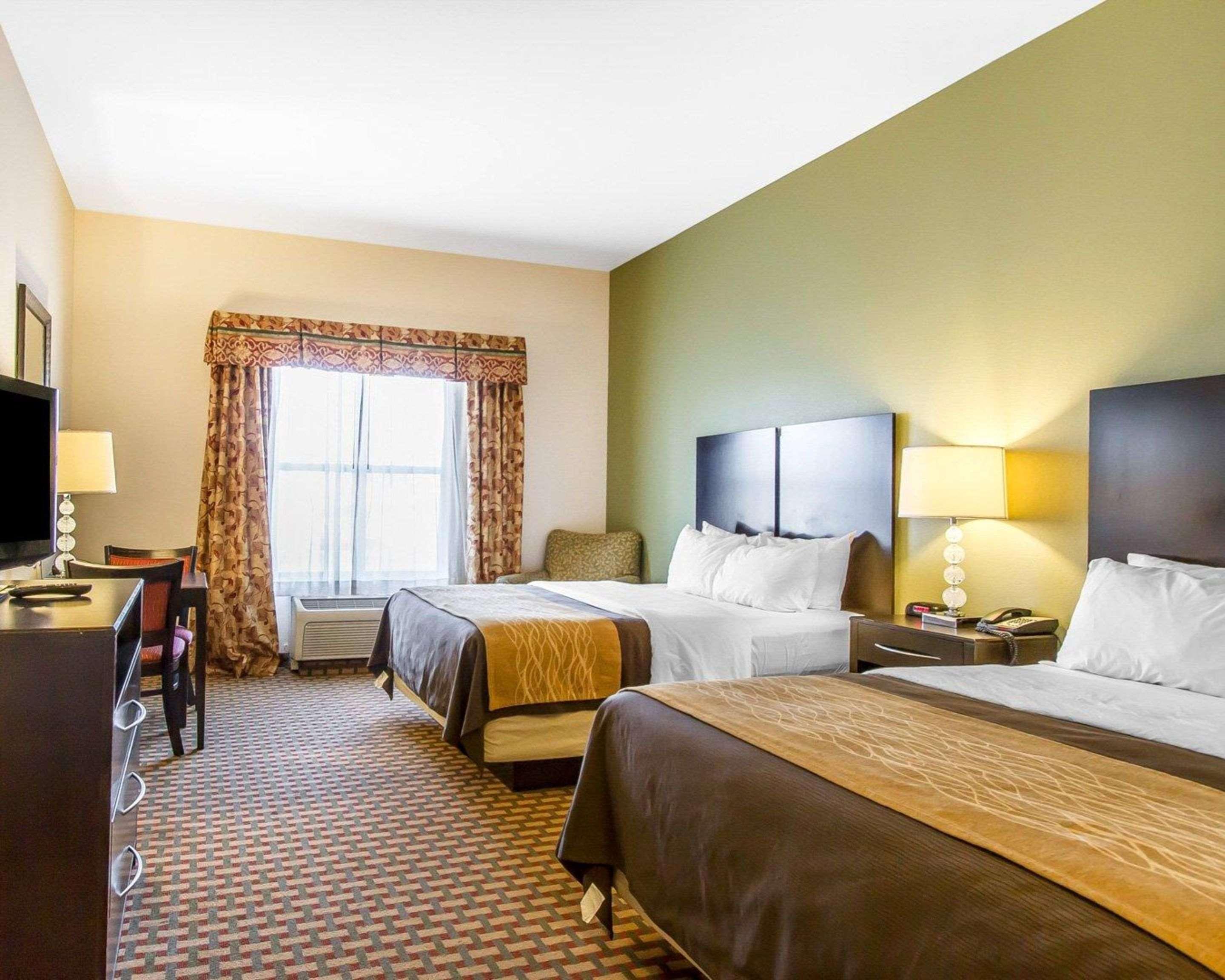 Comfort Inn & Suites Shawnee North Near I-40 Экстерьер фото