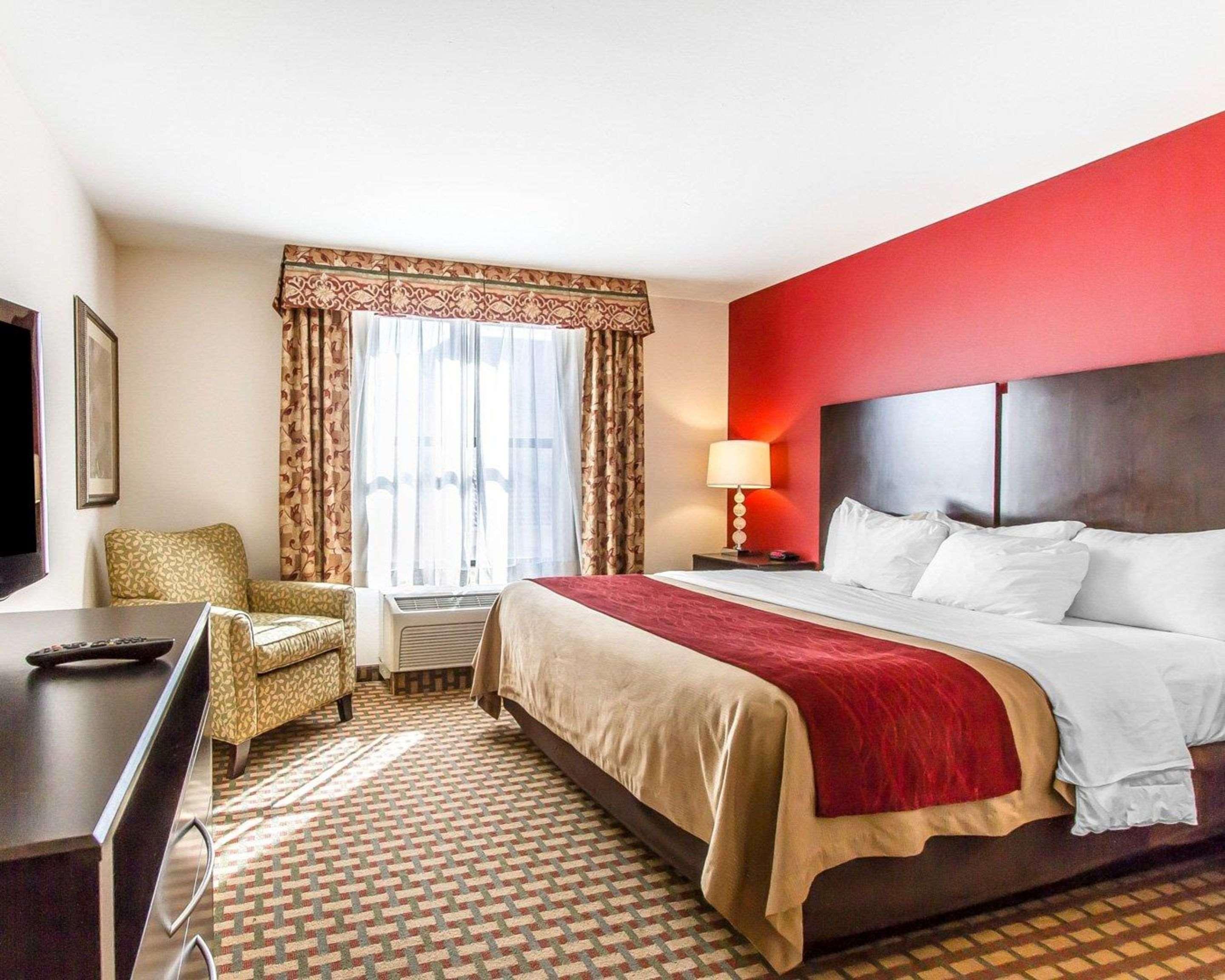 Comfort Inn & Suites Shawnee North Near I-40 Экстерьер фото