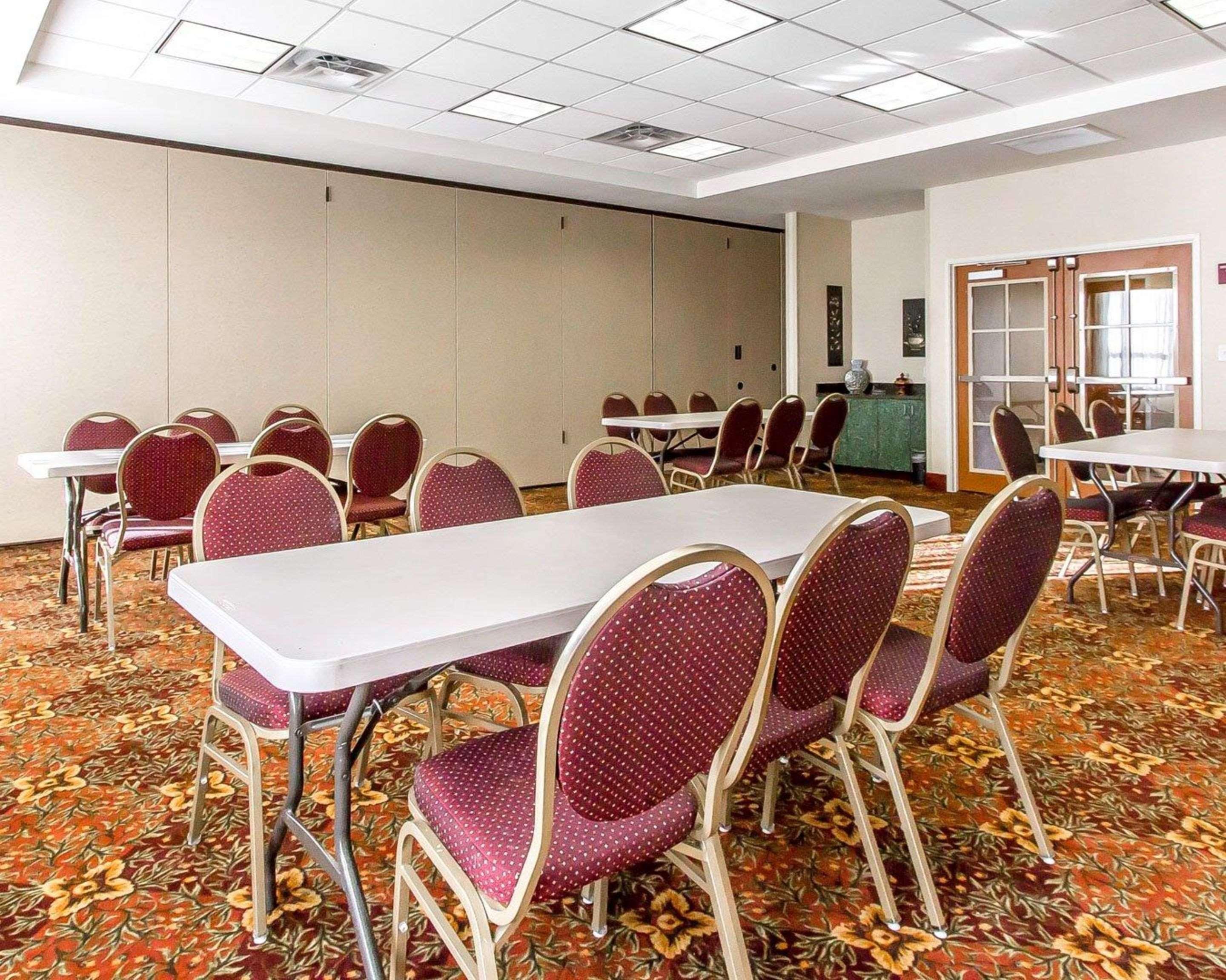 Comfort Inn & Suites Shawnee North Near I-40 Экстерьер фото
