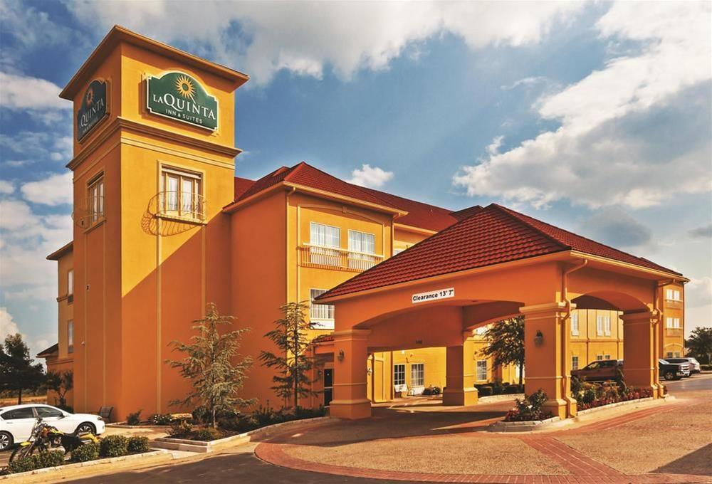 Comfort Inn & Suites Shawnee North Near I-40 Экстерьер фото